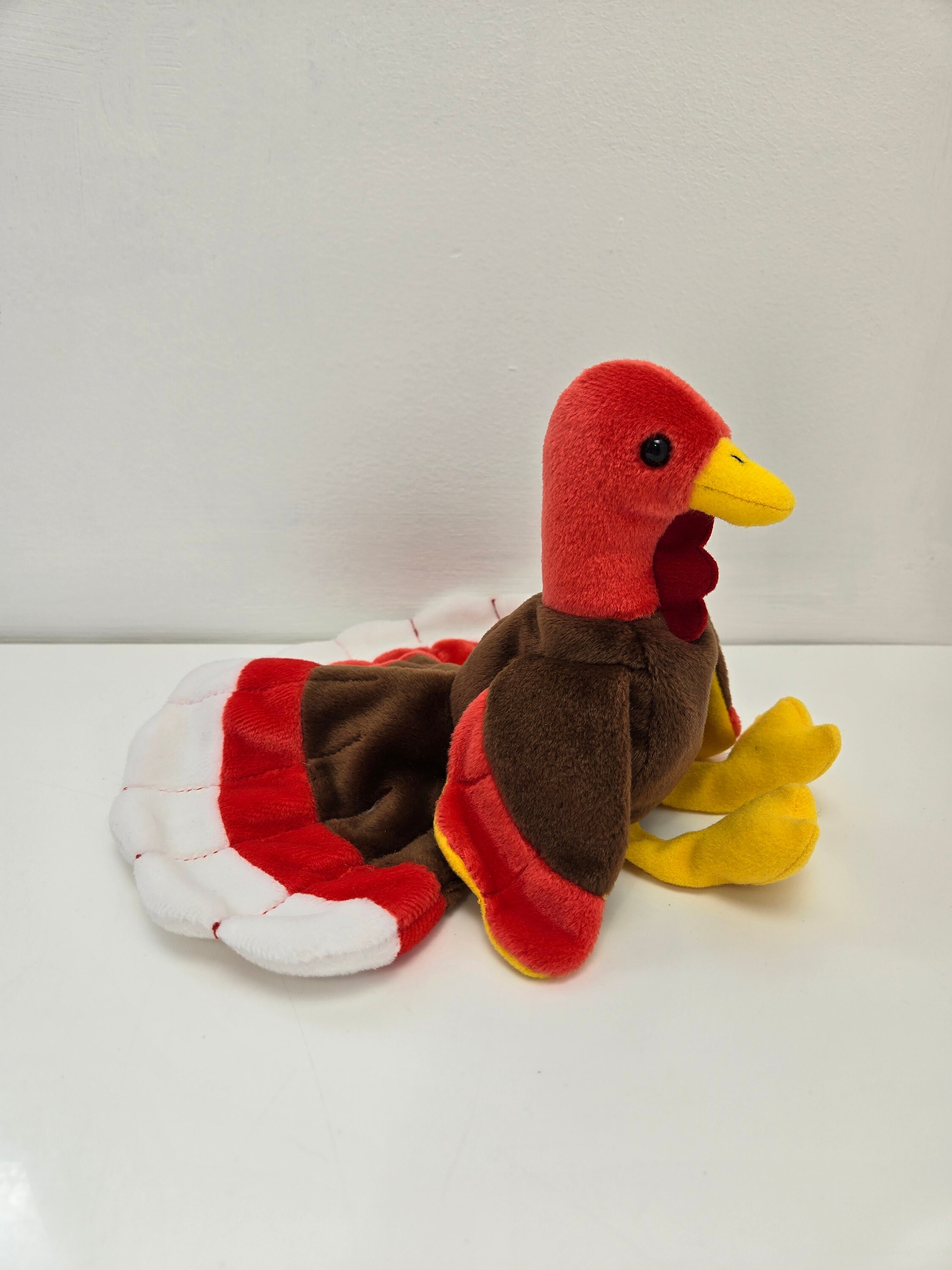 Ty Beanie Babyが感謝祭の七面鳥を「むしゃむしゃ」食べる！(5.5インチ