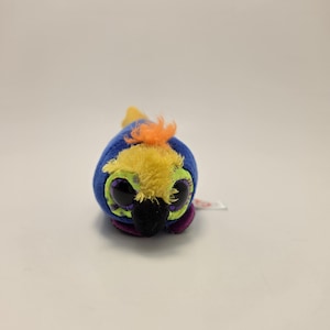 Ty Stackables Teeny Tys “Diva” el loro Sin etiqueta colgante (4 pulgadas)