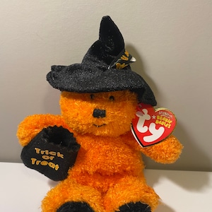 Ty Beanie Baby “Witchy” the Halloween Bear (7 inch)