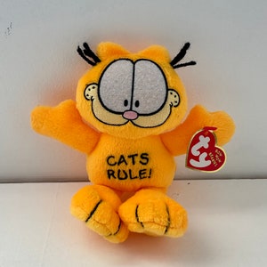 Ty Bow Wow “Garfield Cats Rule” the Garfield Dog Toy / Collectible! (4 inch)