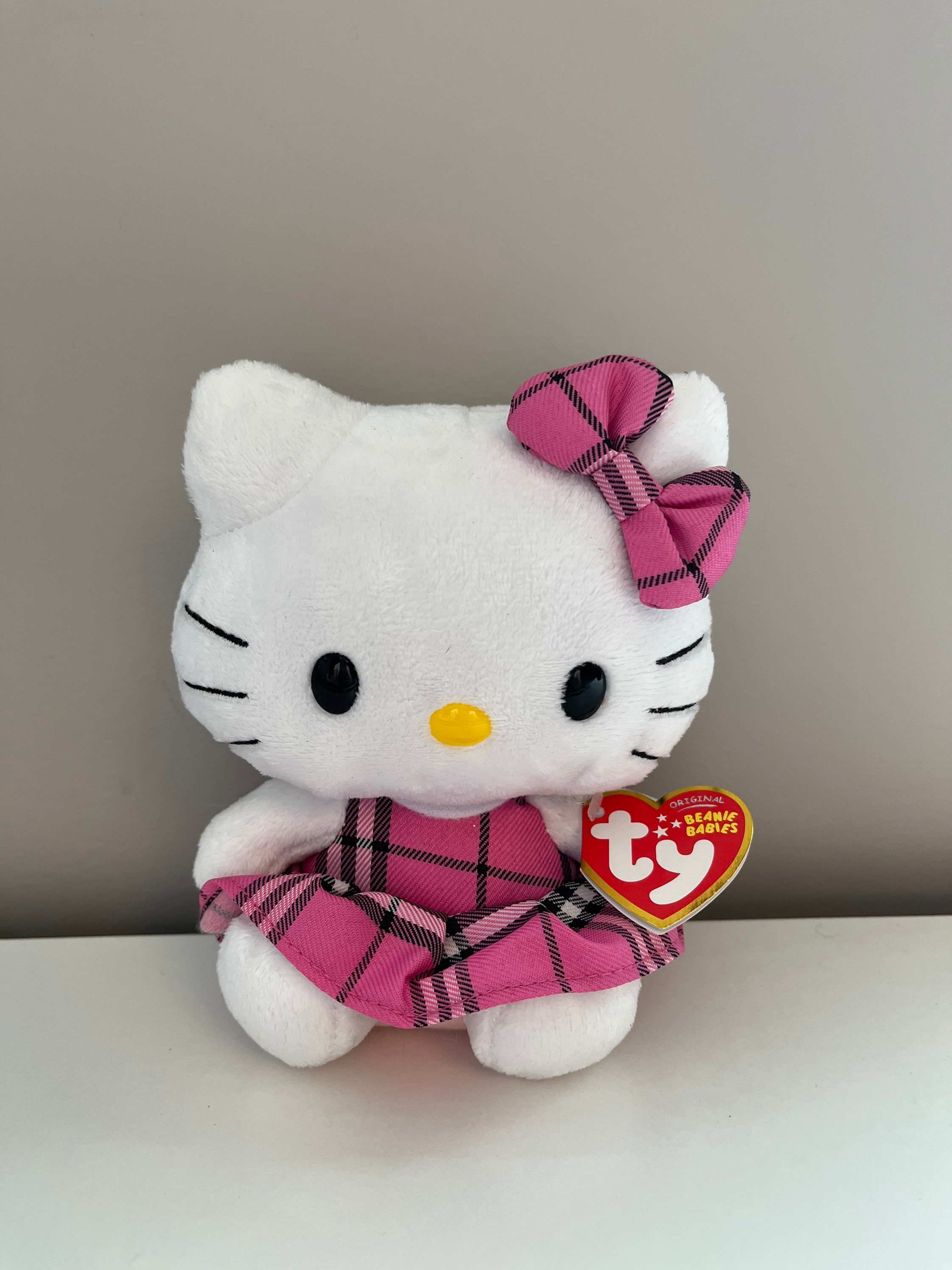 Ty Beanie Baby hello Kitty the Hello Kitty Plush in Pink Plaid 5.5