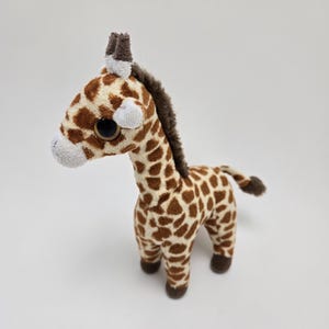Ty Beanie Baby “Topper” the Giraffe  - Big Eyed Version - No Hang Tag Pre Loved (9 inch)