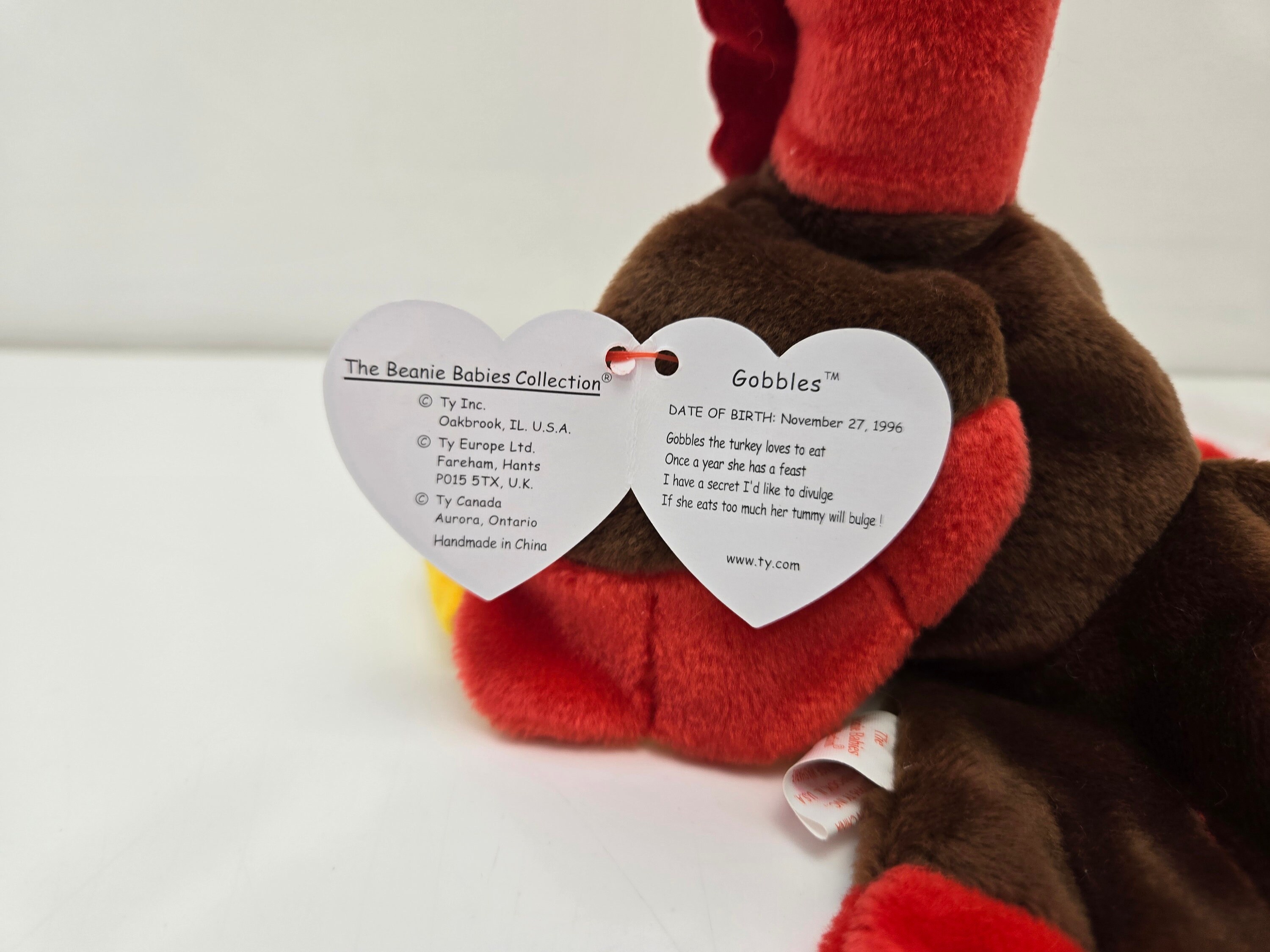 Ty Beanie Babyが感謝祭の七面鳥を「むしゃむしゃ」食べる！(5.5インチ