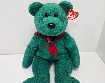 Ty Beanie Buddy “Wallace” the Green Holiday Bear Wearing Plaid Scarf (13.5 inch)