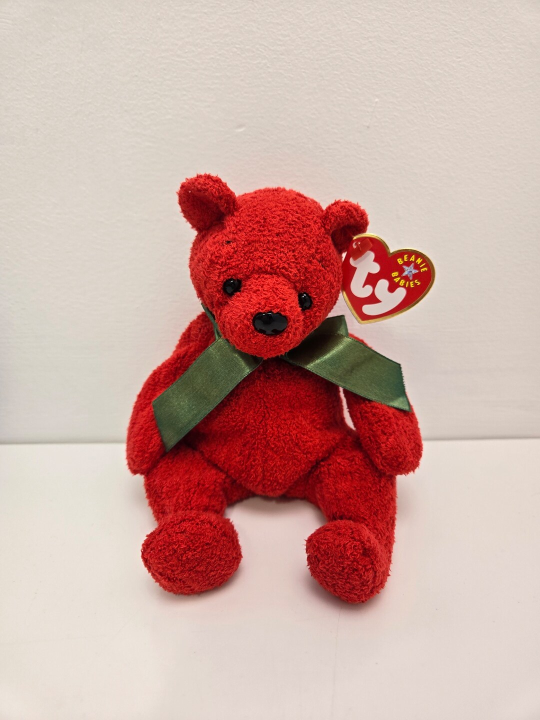 Ty Beanie Baby “mistletoe” the Red Holiday Bear Wearing Green Bow