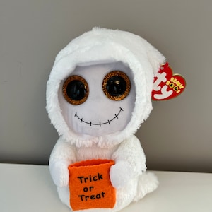 Ty Beanie Boo “Mist” the Ghost with Orange Glitter Eyes Holding Trick or Treat Bag *Rare* (6 inch)