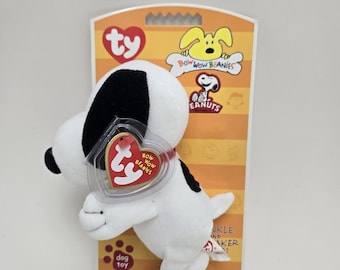 Ty Bow Wow Beanie Snoopy dos Peanuts - Projetado como um brinquedo para cães, transformado em item de colecionador! (12,7 cm)