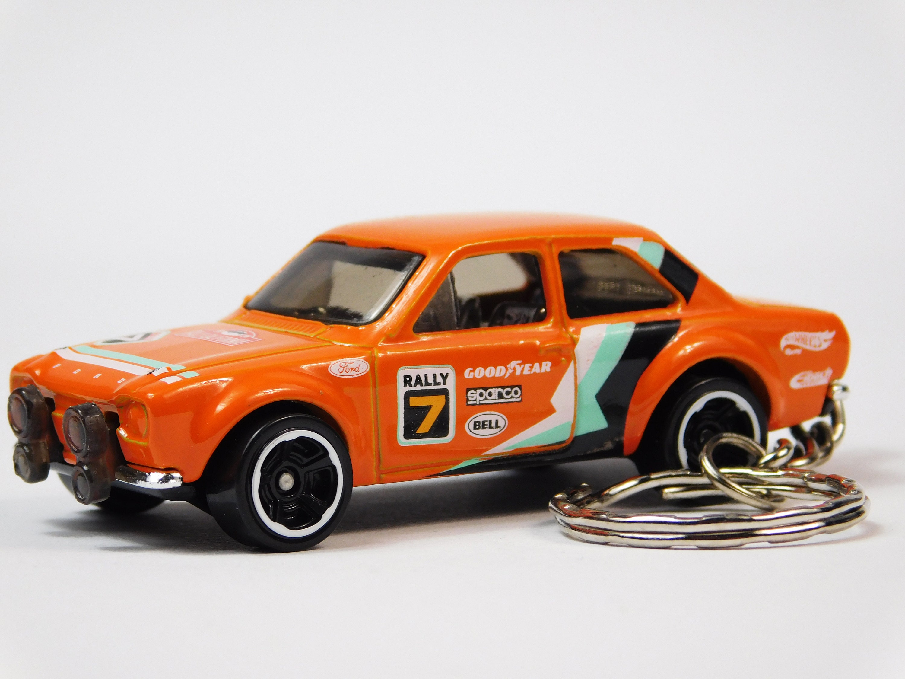 Ruedas calientes Ford Escort Rs1600 llavero regalo ENVÍO Etsy Ruedas calientes Ford Escort Rs1600 llavero regalo ENVÍO Etsy