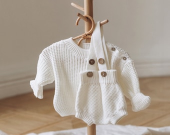 Newborn Knit Coming Home Outfit | White Baby Sweater 0-3 months, Booties and Bloomers. Pregnancy Gift Idea, Gender Neutral Outfit