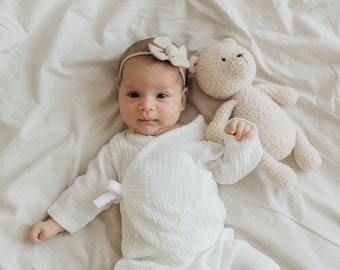 Newborn Coming Home Outfit: White Muslin Kimono + Hair Bow Headband. Organic Cotton Shirt and Pants. Baby Clothes Set