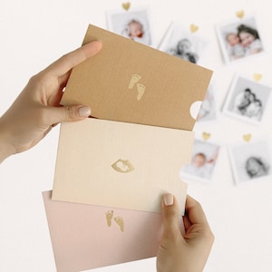 Set met enveloppen voor het opbergen van foto's en voetafdruk voor baby's. Cadeau-idee voor zwangerschap. Cadeau-idee voor babyshower