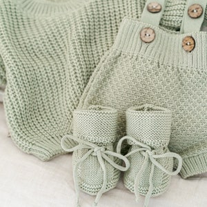 Newborn Coming Home Outfit Knit Set | Baby Chunky Sweater, Crochet Booties and Knit Bloomers. Gender Neutral Gift Idea