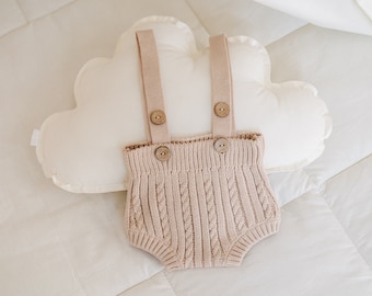 Newborn Coming Home Outfit 0-3 months - Baby Knit Bloomers, Suspender Knit Shorts