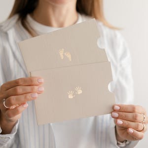 Ensemble d'enveloppes pour empreintes de mains et de pas de nouveau-né. Enveloppe d'échographie pour bébé