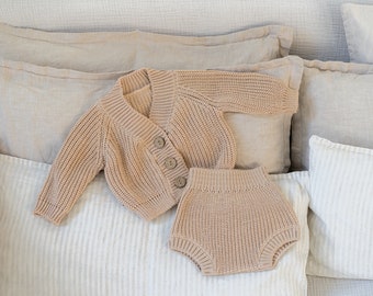 Newborn Coming Home Outfit | Baby Knit Set: Cardigan and Bloomers 0-3 months. Gender Neutral Gift Idea