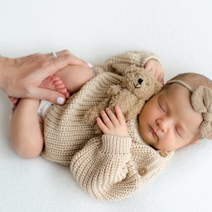 Newborn Take Home Outfit: Knit Chunky Sweater, Crochet Booties and Knit Bloomers. Gender Neutral Gift Idea