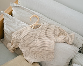 Newborn Knit Outfit - Baby Sweater Oversized and Chunky 0-3 months. Cotton and Gender Neutral