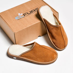 Brown Slippers Men&#39;s Slippers Leather Slippers Sheepskin Slippers Ugg Style Shoes Warm Slippers Genuine Suede Leather Handmade Home Shoes