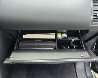 Organizador personalizado para guantera de Nissan Armada e Infiniti QX80 – Bandeja de almacenamiento de PETG (modelos 2017-2024)