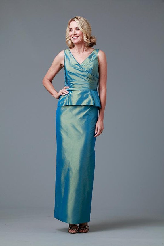 Jade Green Gown, V-neck Gown With Peplum, Iridescent Silk, Teal Green, Size  8 Jade Mother of the Bride Gown - Etsy