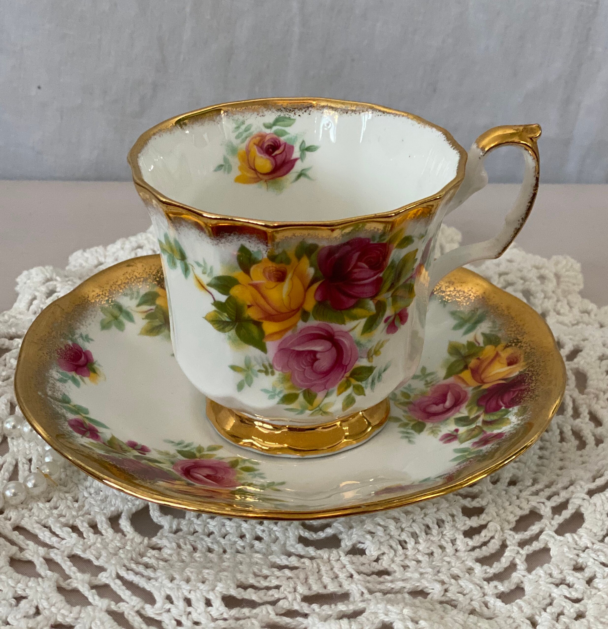Elizabethan Fine Bone China England Cabbage Roses 3 Colors Etsy
