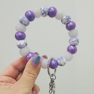 Walt&#39;s Wall Silicone Beaded Wristlet