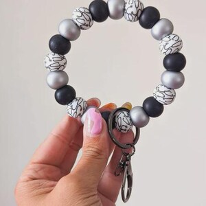 STAT Silicone Beaded Wristlet