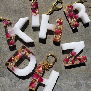 Custom Rose, Gold  Flakes & White Letter Keychain | Initial Resin Keychain | Letter Keychain | Personalized Keychain | Valentine's Day Gift