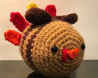 Crochet Thanksgiving Turkey Bee