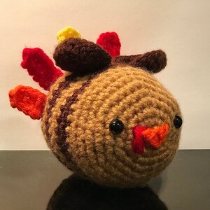 Crochet Thanksgiving Turkey Bee