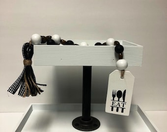 Farmhouse Kitchen Beaded Garland: Black, White & Stained Wood Beads