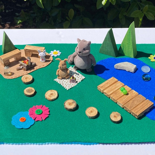 Felt woodland play mat, Squirrel and bunny picnic play set, felt playscape, Waldorf inspired small world, forest play kit, child gift