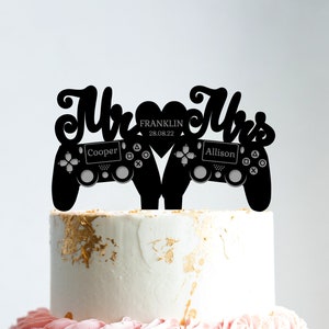 Geeky wedding cake topper,wedding cake topper game controller,video game cake topper wedding,wedding cake topper funny game,game topper,B42