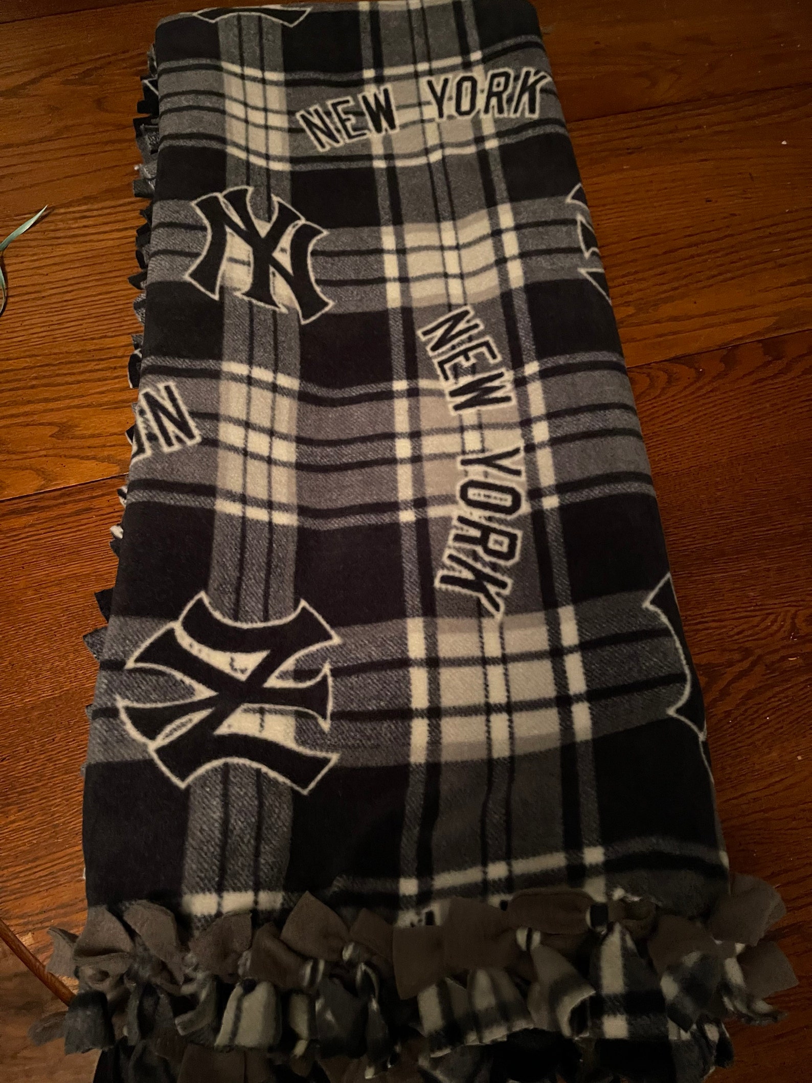 NY Yankees XL HandTied Fleece Throw Blanket Etsy