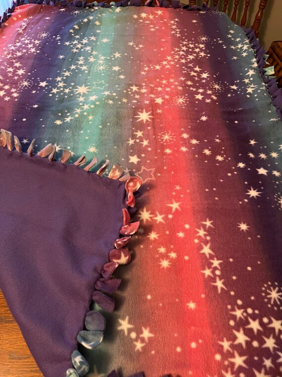 Small fleece throw blanket hotsell