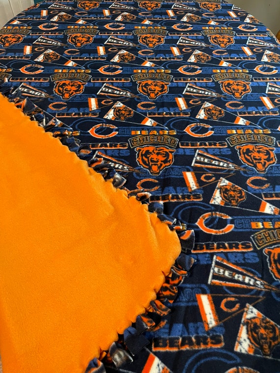 Atlanta Braves XL HandTied Fleece Throw Blanket