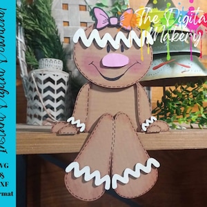 Fichier de coupe Gingerbread Girl Shelf Sitter | Lime laser Gingerbread Sitter | Décoration de Noël SVG | Téléchargement numérique