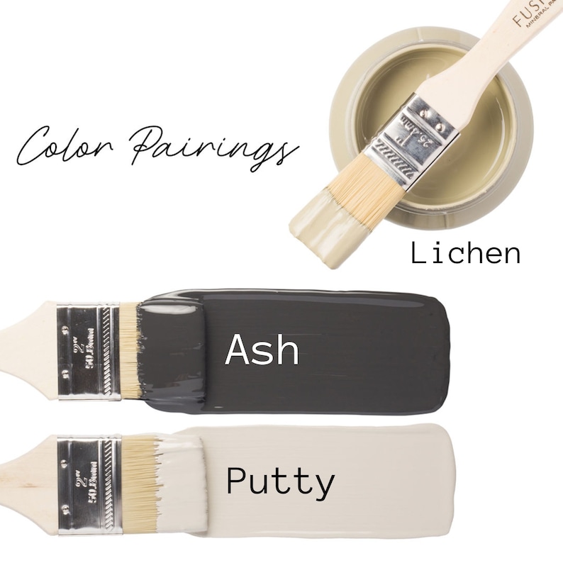 Pu&ograve; includere: Abbinamenti di colori per le vernici Ash, Putty e Lichen. I colori della vernice sono mostrati su campioni di vernice con un pennello su ciascuno.