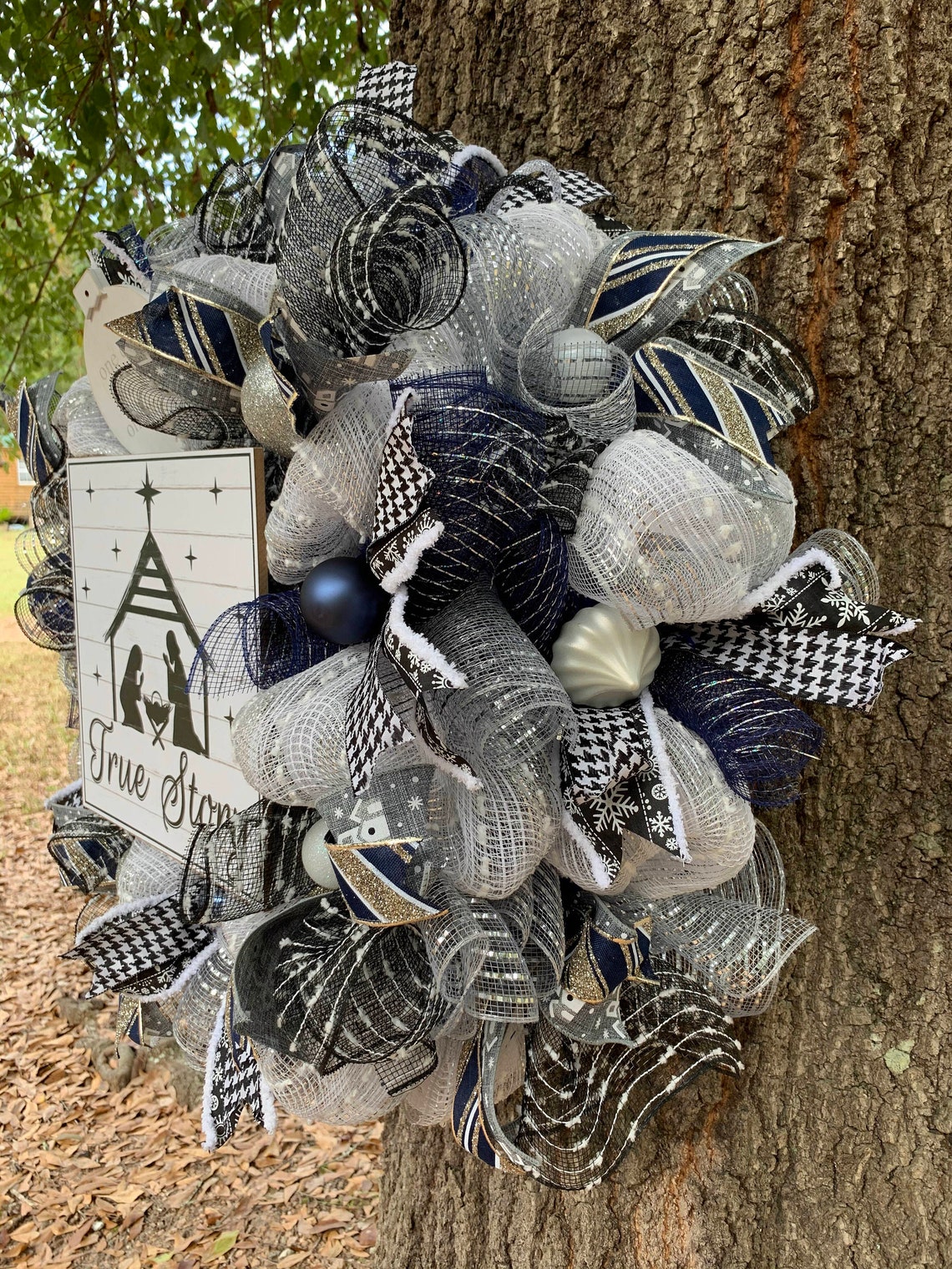 Nativity Christmas Wreath 