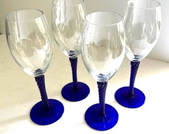 Copas de vino transparentes con diseño de espiral y tallo retorcido azul cobalto (juego de 4)
