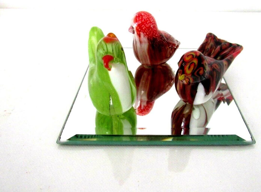 Farmhouse Blown Glass Murano Small Chicken Paperweight Chic 2.5
