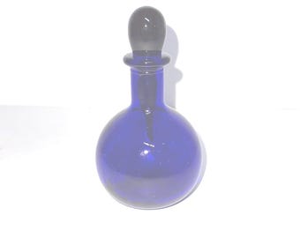 Frasco de perfume de vidrio artístico azul cobalto con tapón de 5 pulgadas.