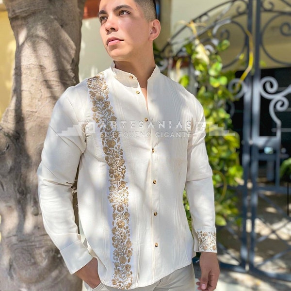 Long Sleeve Beige & Gold Guayabera, Handmade artisan designer embroidery formal dress shirt for men | Guayabera de manta Cruda hecha a mano.