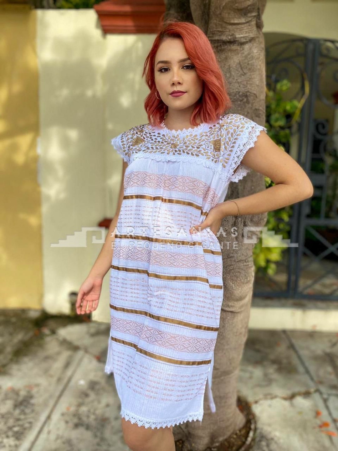 Vestido Telar De Paloma Blanco Con Dorado Bordado a Mano - Etsy Vestido Telar De Paloma Blanco Con Dorado Bordado a Mano - Etsy