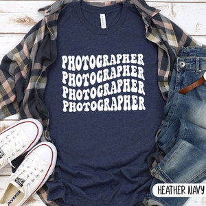 Photographer T-shirt Freelance Photographer Photographer Gift idea Camera Man shirt Photography Wedding Photographer Tee Artist Friend Gift