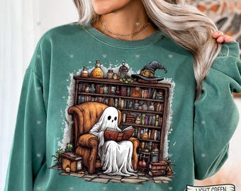 Retro Ghost Reading Books Comfort Colors® SweatShirt,Librarian Ghost,Halloween Teacher Sweatshirt, Halloween Shirt, Teacher Gift, Boo School