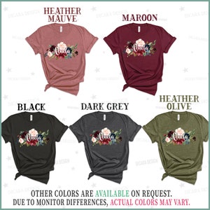 Pu&ograve; includere: Cinque t-shirt di diversi colori con un design floreale e la parola "Abuela" al centro. I colori sono malva heather, bordeaux, nero, grigio scuro e oliva heather.