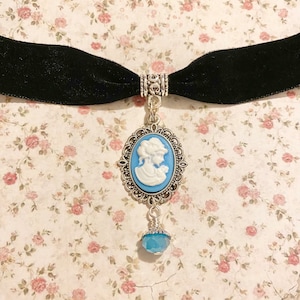 Victorian Cameo Choker, Black Velvet Choker, Gothic Cameo Choker, Art Nouveau Vintage Style Necklace, Romantic Necklace