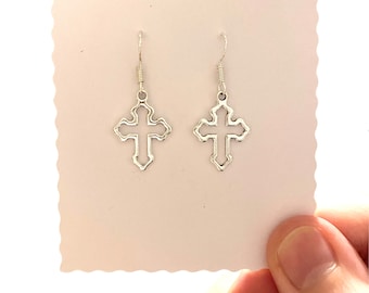 Orecchini A Cerchio In Argento 925 Con Croce Gotica, Da Donna, Media, Con Confezione Regalo