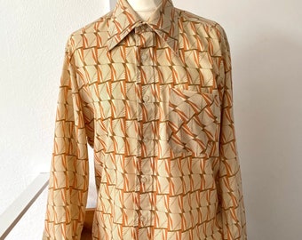 1970s does 1930s Art Déco patterned shirt